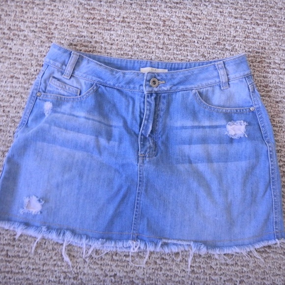 ELA Dresses & Skirts - ELA Jeans Basicos Denim skirt
